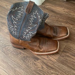 Mens Cody James western boots excellent condition